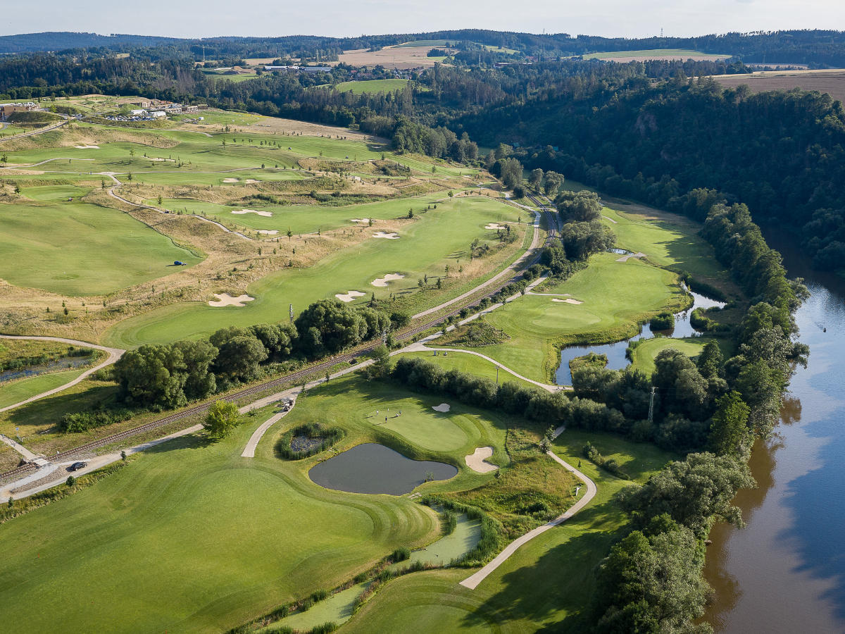 Golfové hřiště doma - panoramagolfvillage.cz